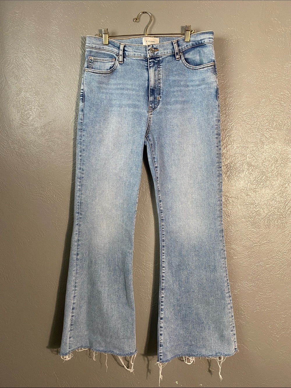 FRAME The Icon Lark Raw After Jeans Size 31 Flare Raw Hem Premium Denim